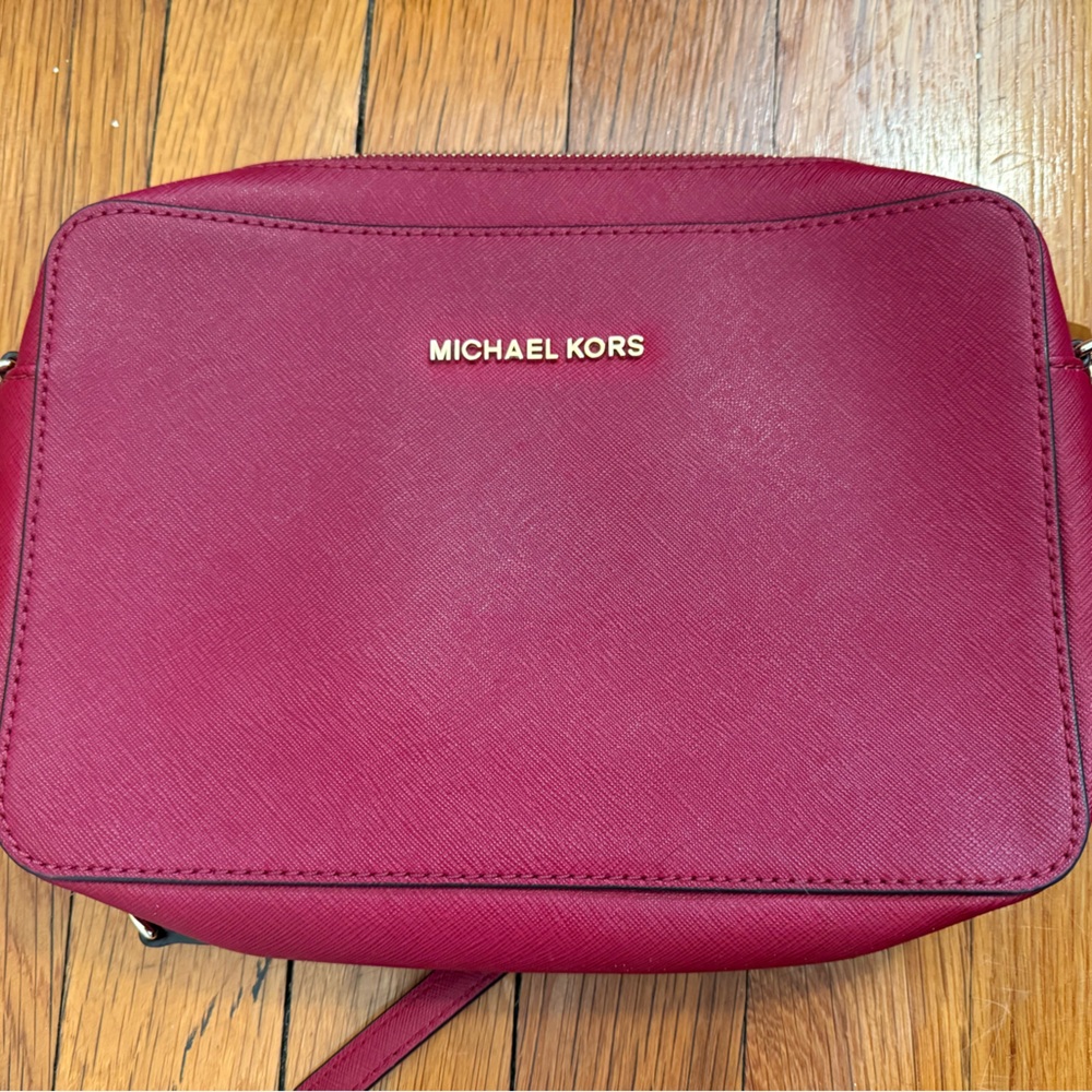 Michael Kors Jet Set Crossbody Bag